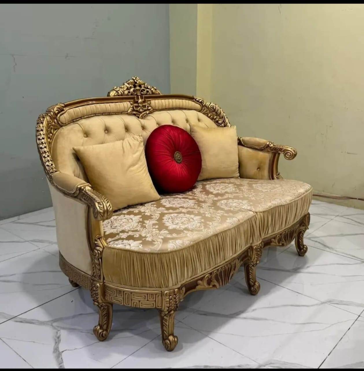 Sofas & Living Room Furniture showcase