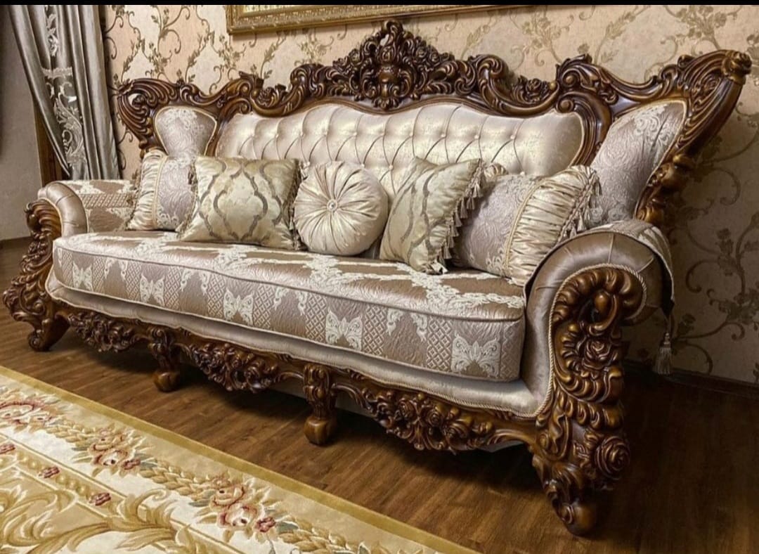 Sofas & Living Room Furniture showcase