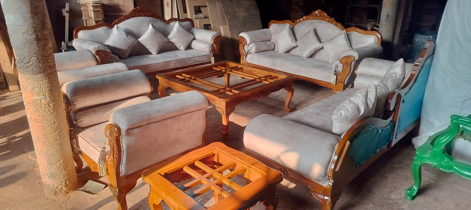 Sofas & Living Room Furniture showcase